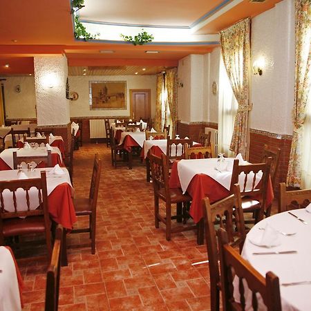 Hostal Cuatro Esquinas 에제데로스카바예로스 외부 사진